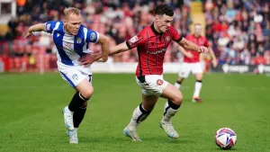 Colchester strike late to snatch victory at Newport and boost play-offs chances