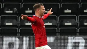 Crewe return to winning ways against Grimsby