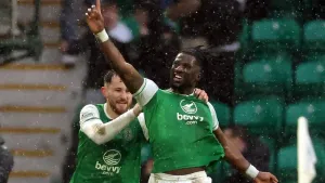 Hibernian equal club record unbeaten run with thumping win over Dundee