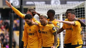 In-form Wolves close in on Premier League safety with Tottenham victory