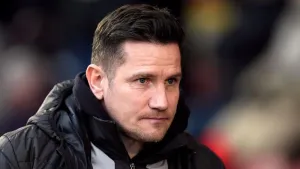 Lee Bell lauds Crewe response to derby defeat by beating Grimsby