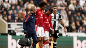 Manchester United forward Joshua Zirkzee out for season with hamstring injury