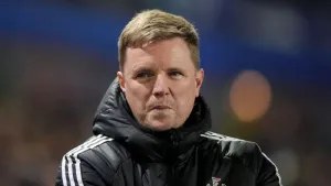 Newcastle boss Eddie Howe returns to work after recovering from pneumonia