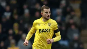 Oxford beat Sunderland to secure Championship football for second season