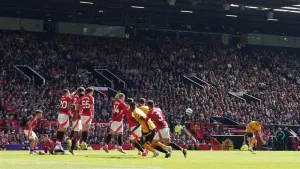Pablo Sarabia free-kick stuns Man Utd as Wolves seal historic league double