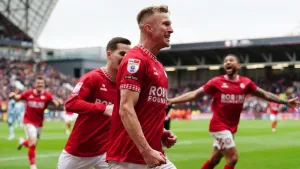 Bristol City start play-off party after Ross McCrorie forces draw with Preston