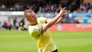 Charlton head into play-offs full of cheer thanks to Matty Godden