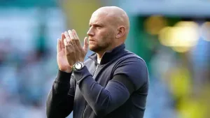 David Gray thanks Hibernian board for showing faith in him after securing third