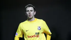 East Fife beat nine-man Annan Athletic in play-off first leg