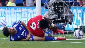 Nottingham Forest striker Taiwo Awoniyi is recovering after undergoing urgent surgery to treat a serious abdominal injury (J