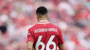 Jamie Carragher criticises Liverpool fans for booing Trent Alexander-Arnold