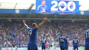 Jamie Vardy scores 200th Leicester goal in 500th and final appearance for Foxes