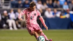 Inter Miami’s Lionel Messi kicks a free kick for a goal during the second half of an MLS soccer match against the Philadelph