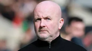 Livingston ease into Premiership play-off final with win over Partick Thistle