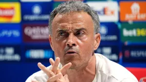 Luis Enrique wants PSG players to go down in history by winning Champions League