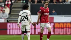 Managers disagree over Rob Dickie dismissal as Blades brush aside Bristol City