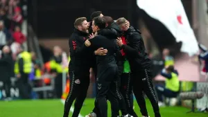 Regis Le Bris urges Sunderland to finish the job after last-gasp Coventry win