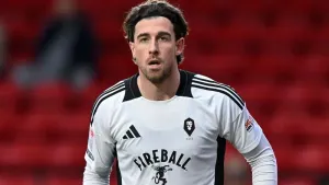 Salford miss out on play-offs after draw at Carlisle