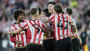 Tuesday’s briefing: Van Dijk backs Alexander-Arnold and Blades are Wembley-bound