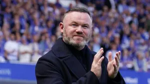 Wayne Rooney gets stick from Toffees as great and good say goodbye to Goodison