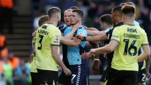 Wycombe and Charlton play out goalless stalemate in play-off first leg