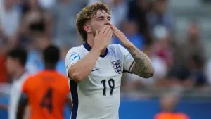 Harvey Elliott hopes knee-slide celebration knock will not rule him out of final