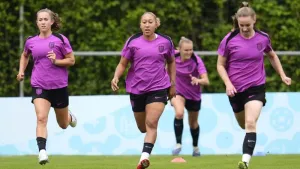 Injury doubt Lauren James trains as England prepare for Euro 2025 final