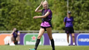 Leah Williamson relieved to let go of anxiety ahead of England’s Euro opener