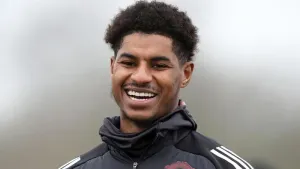 Marcus Rashford takes to the skies as Barcelona move appears close