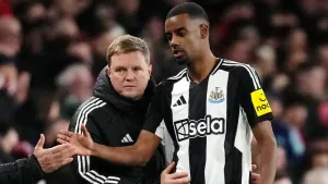 Newcastle have not held contract talks with Alexander Isak – Eddie Howe