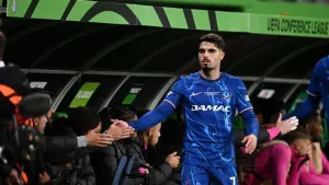 Pedro Neto could miss Chelsea quarter-final after death of Diogo Jota