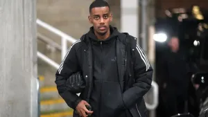 Alan Shearer says Alexander Isak statement poured ‘flames on the fire’