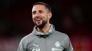 Barnsley boss Conor Hourihane relieved to emerge from ‘mad’ game with victory