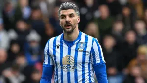 Callum Paterson on target as five-star MK Dons thrash Cheltenham