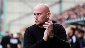 David Gray left frustrated as late penalty decision goes against Hibernian