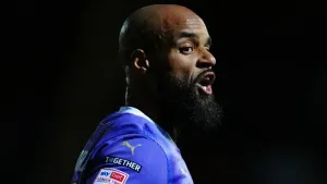 David McGoldrick snatches last-gasp winner for Barnsley