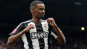 Eddie Howe hopes Alexander Isak will return to training with Newcastle