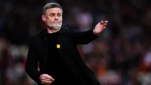 Graham Alexander wants Stephen Humphrys to play higher line