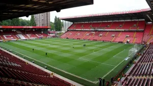 Harvey Knibbs snatches last-gasp victory for Charlton