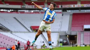 Huddersfield win shoot-out to sink Sunderland and reach Carabao Cup third round