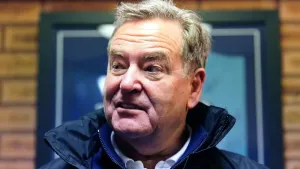 Jeff Stelling ‘might have to wear a disguise’ to watch Hartlepool amid owner row