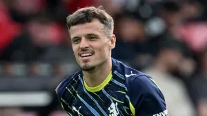 Lee Bell hails ‘intelligent’ Josh March after Crewe thump Fleetwood