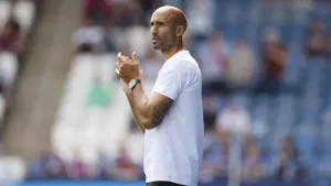 Lee Grant applauds Huddersfield’s focus in victory at Reading