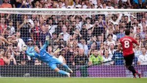 Man Utd’s Bruno Fernandes irked by lack of apology from referee Chris Kavanagh