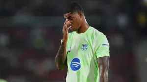 Marcus Rashford’s full debut lasts 45 minutes as Barcelona snatch comeback win