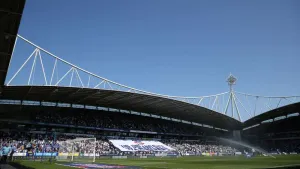 Michael Skubala ‘devastated’ as Lincoln lose lead to late Bolton leveller