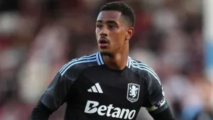 Newcastle sign Aston Villa midfielder Jacob Ramsey