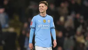 Nottingham Forest agree deals for James McAtee and Omari Hutchinson