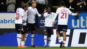 Reading strike late to snatch unlikely point at dominant Bolton