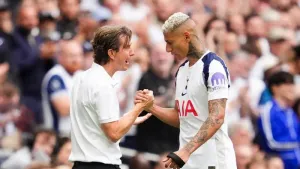 Richarlison brace helps Tottenham win season opener against Burnley